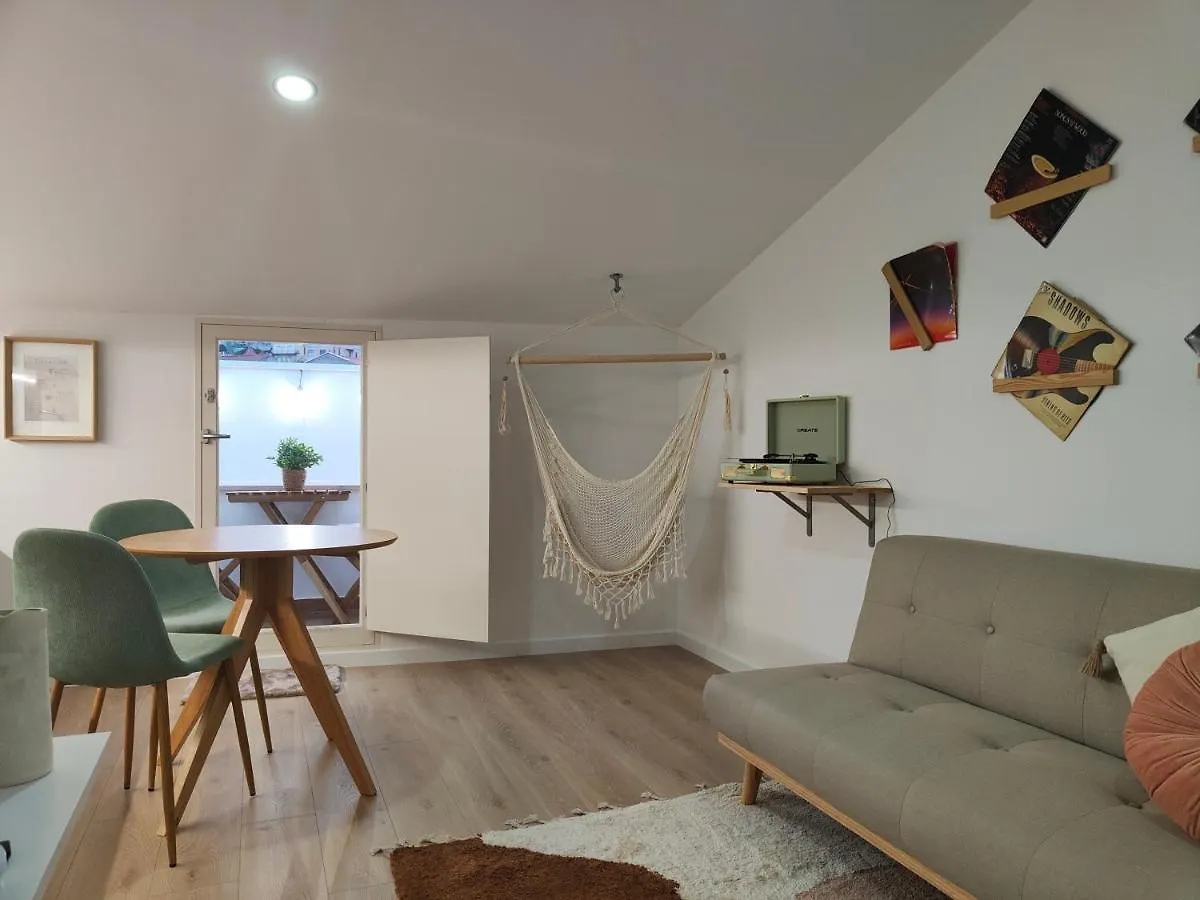 Wood Essence Apartment - Cozy Balcony Coimbra Portugal