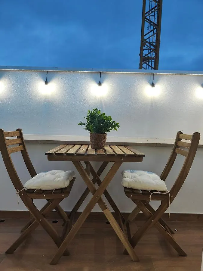 Wood Essence Apartment - Cozy Balcony Coimbra