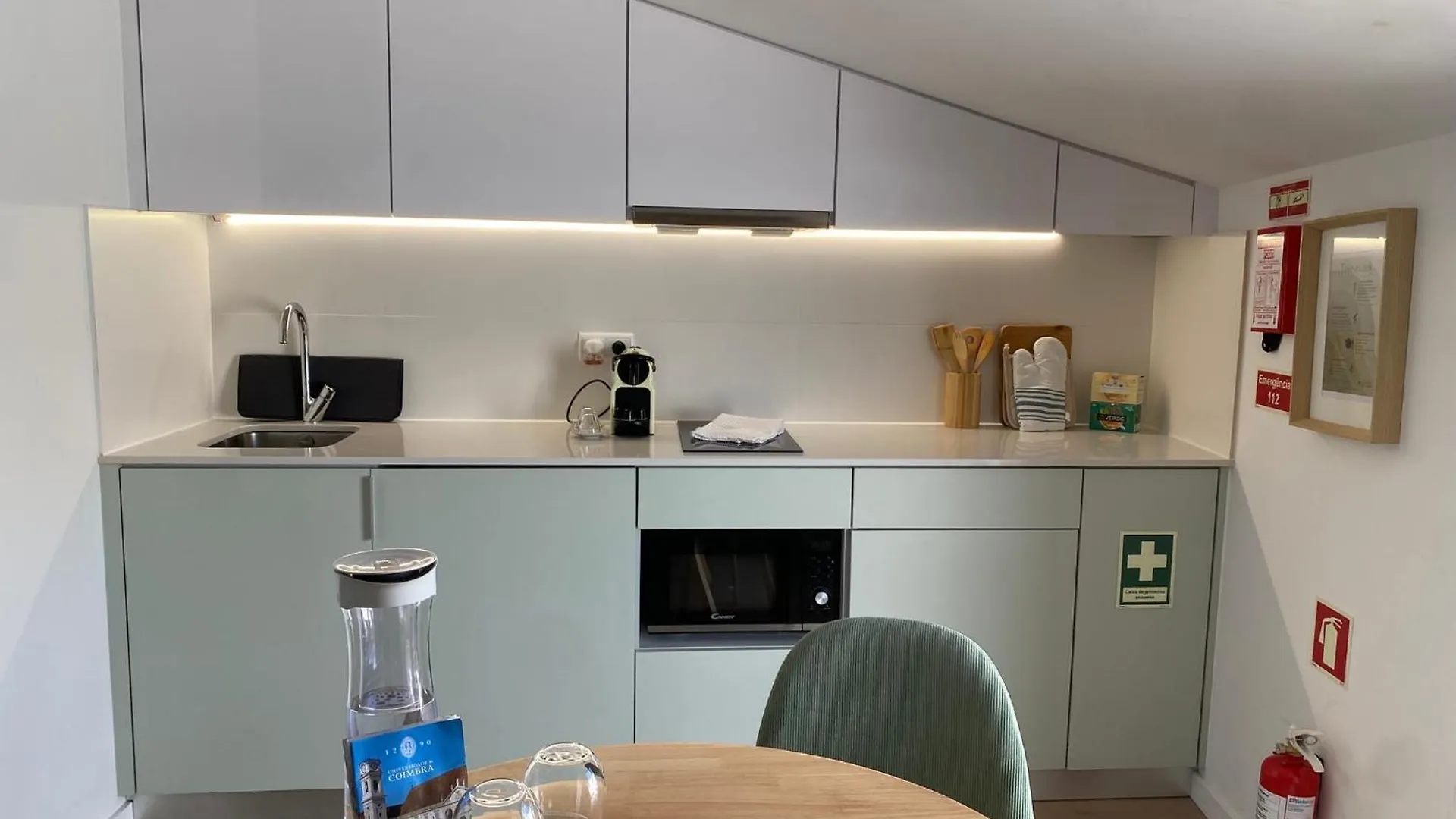 Wood Essence Apartment - Cozy Balcony Coimbra